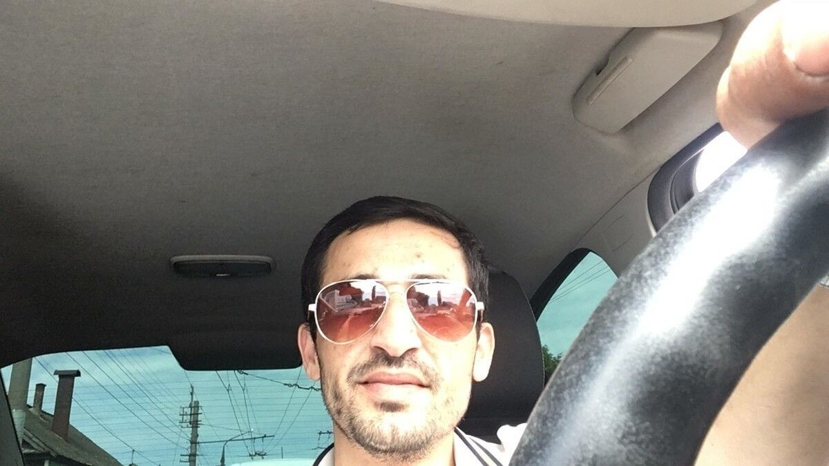  ,   Artem, 38 ,  