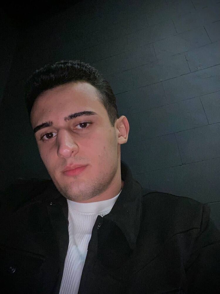  26941257  Mark, 22 ,    