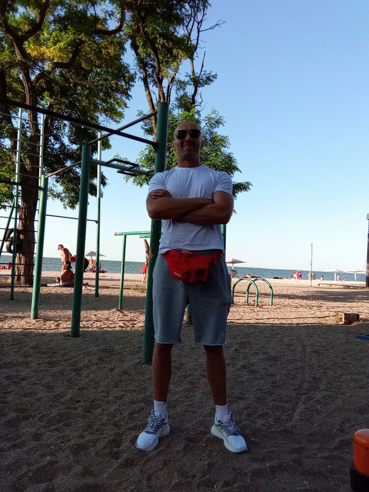  ,   OLEG, 43 ,   ,   , c , 