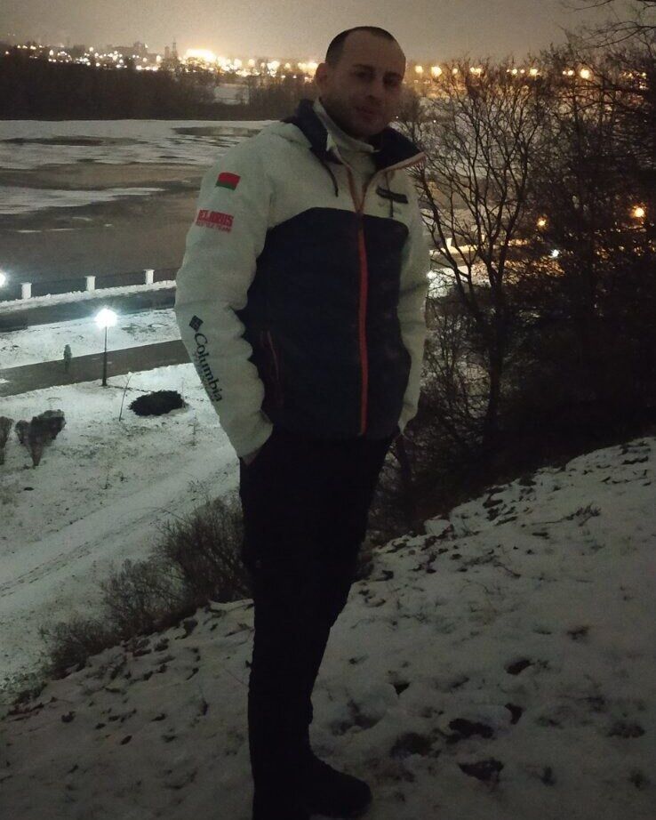  35872247  Sergei, 36 ,    