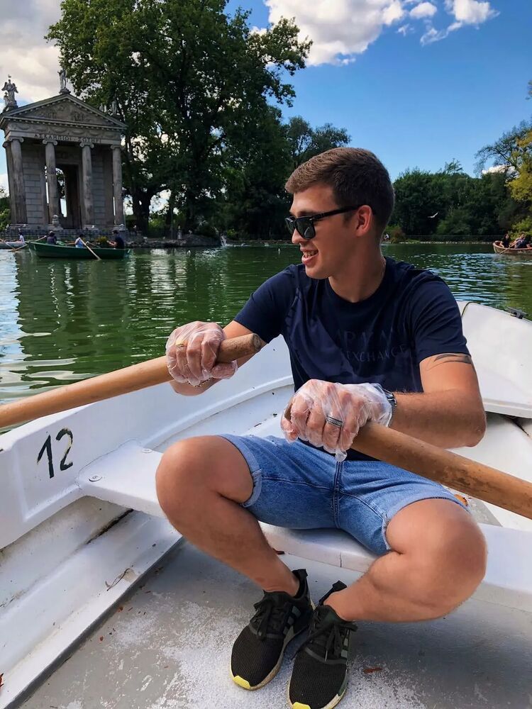  39538547  Ruslan, 33 ,    Rome