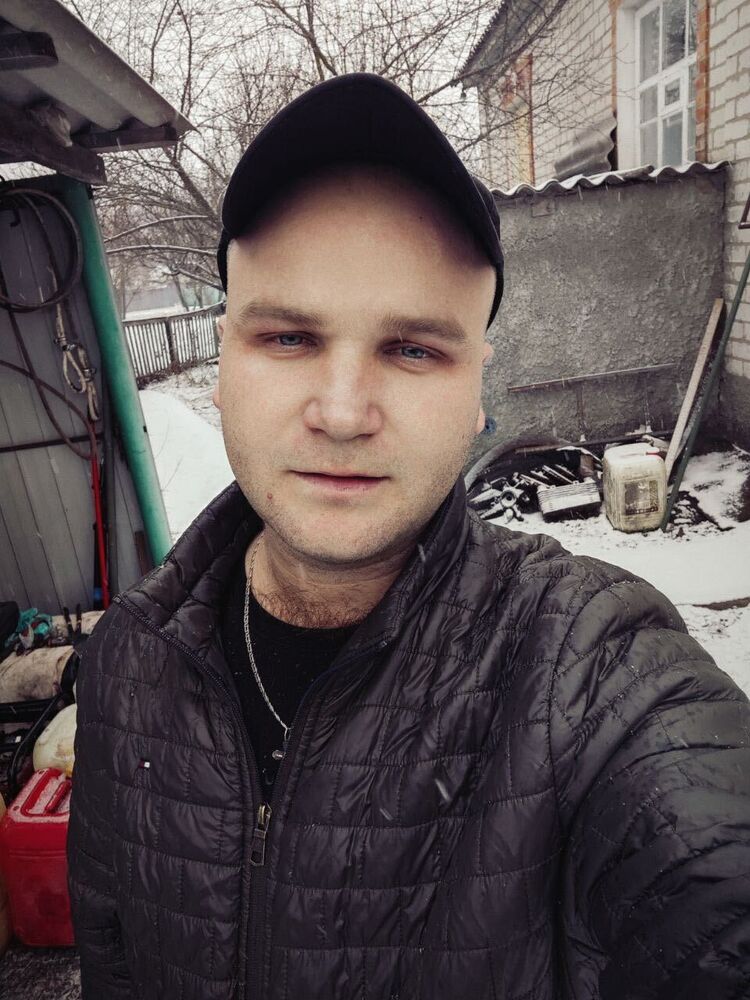  50242827  Slavik , 27 ,    