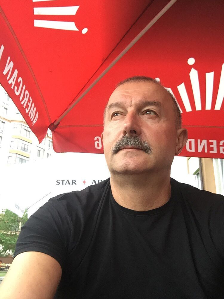  29644287  Alex, 62 ,    