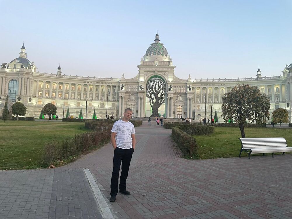  38234307  Ivan, 38 ,    