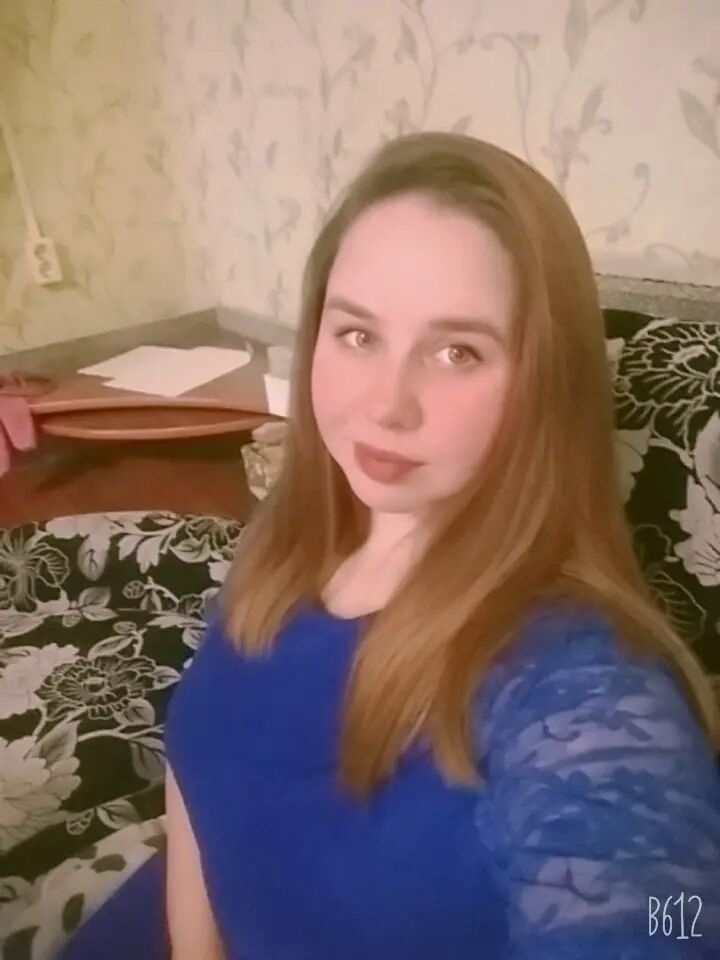  38676927  Ksenia, 32 ,    