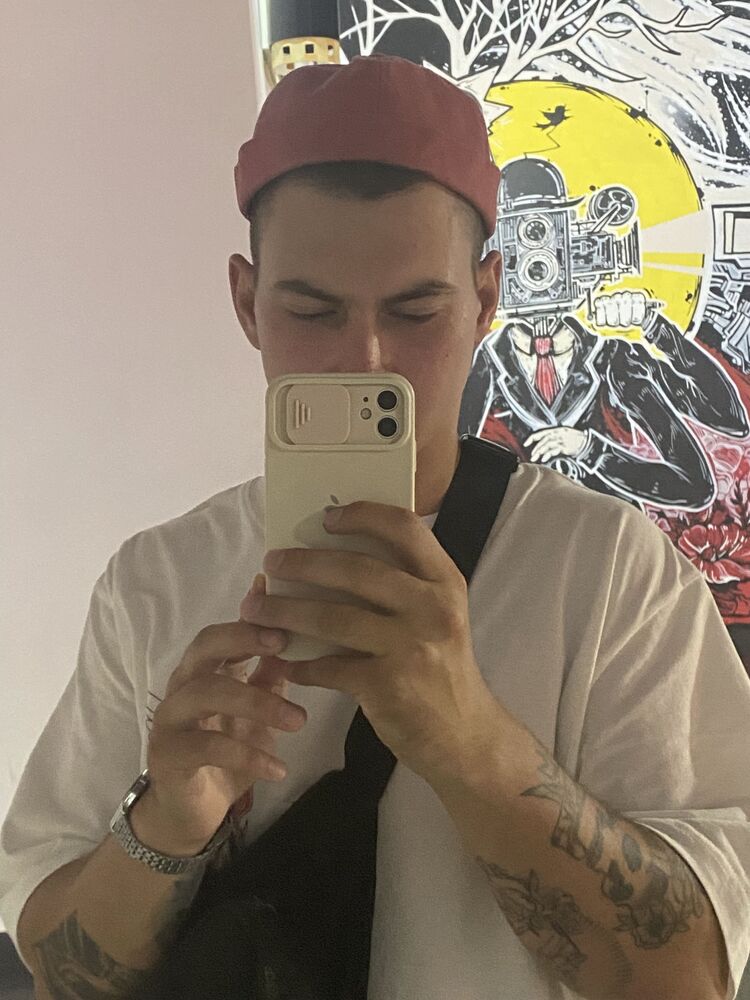  44611157  , 27 ,    