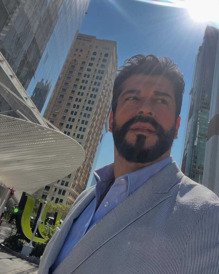  ,   BurakOzcivit, 41 ,   ,   , c 