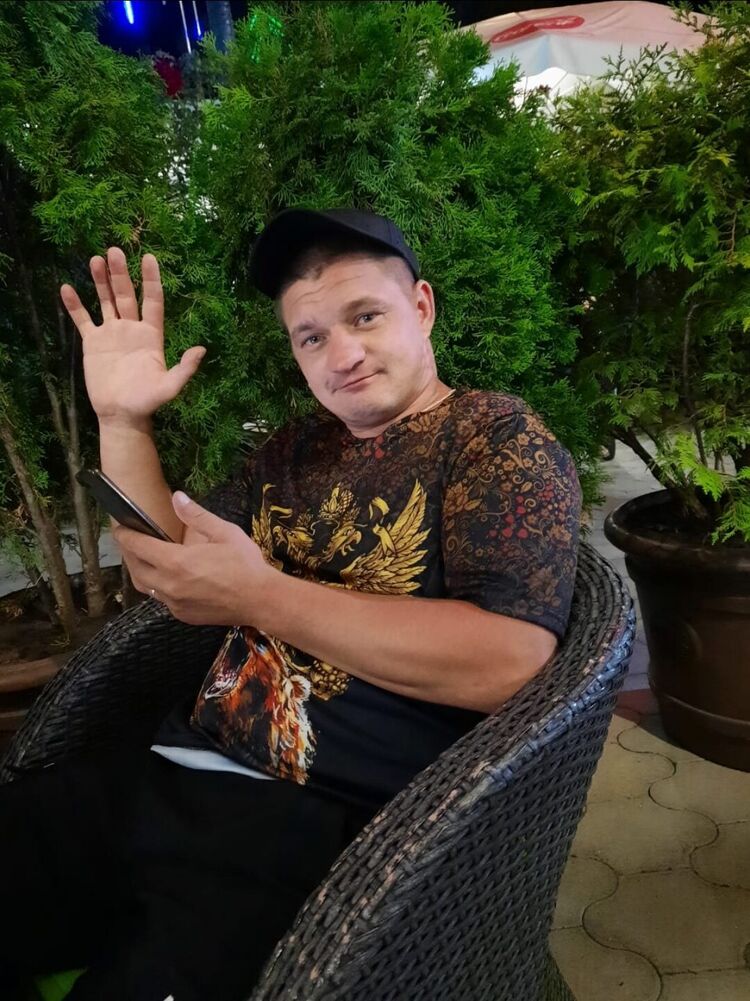  ,   Serezha, 35 ,   ,   