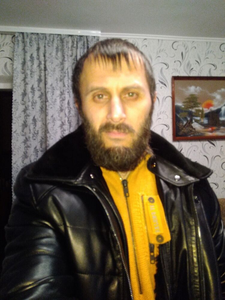  21943057  Aleks, 47 ,    