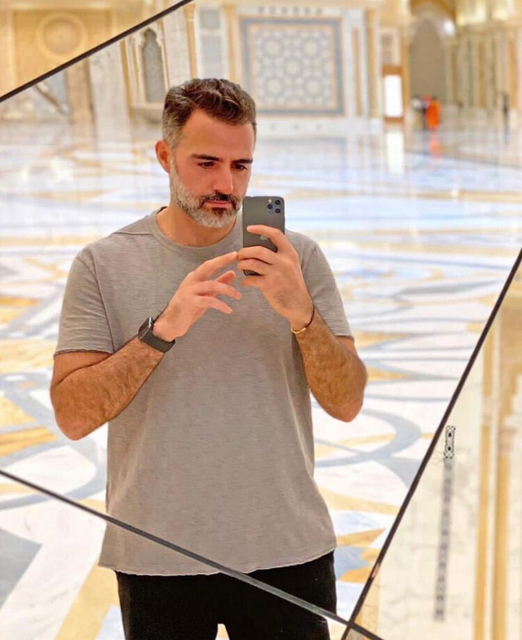  ,   Karim, 49 ,   ,   
