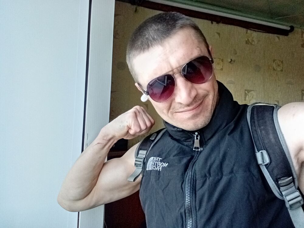  ,   Denis, 31 ,   