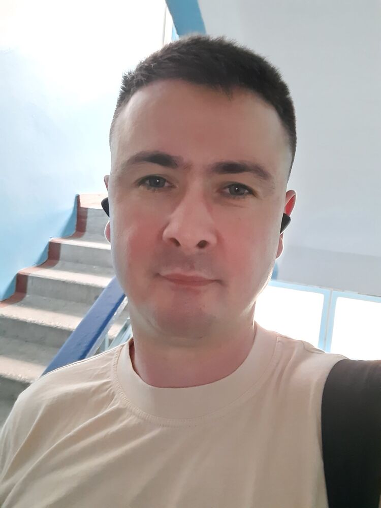  27533407  Vasile, 31 ,    