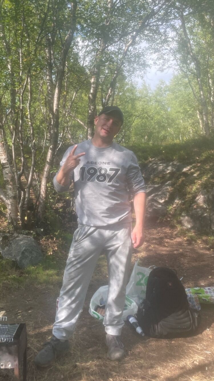  46348457  , 41 ,    