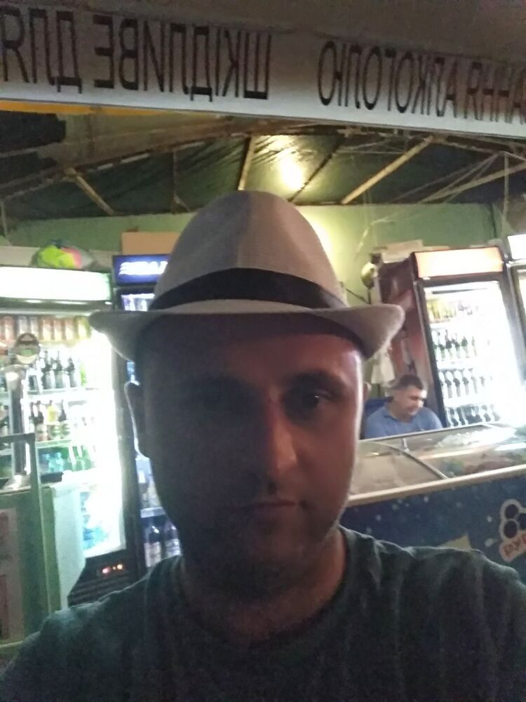  ,   AleX, 39 ,   ,   , c 