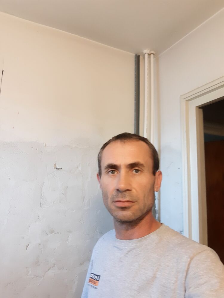  42221927  , 46 ,    