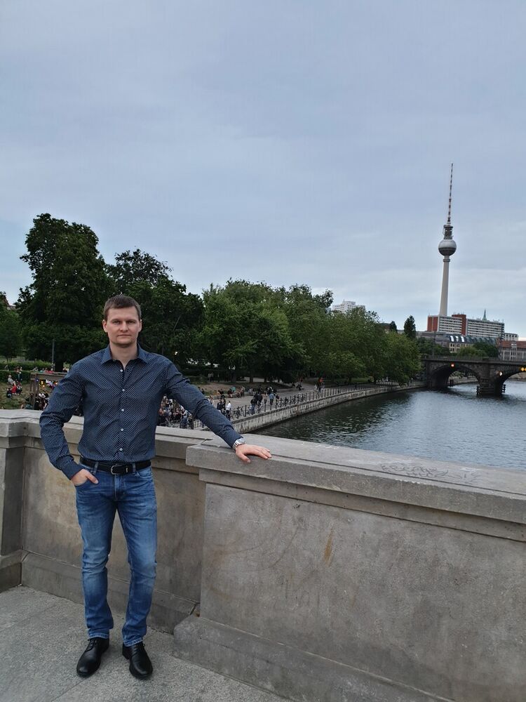  ,   Andrej, 35 ,   ,   , c 