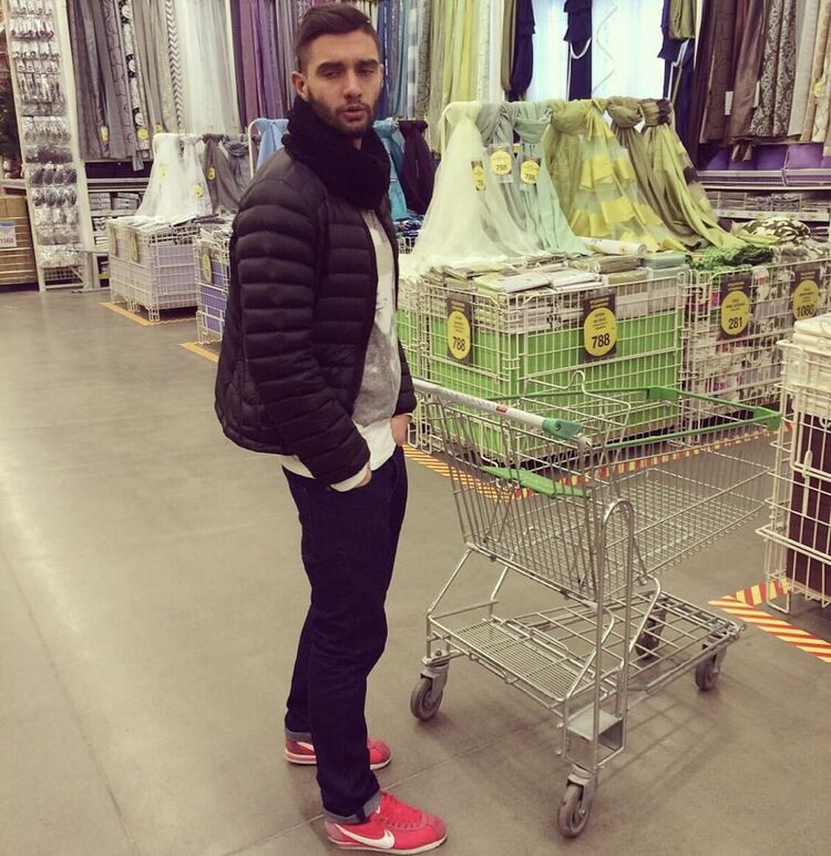 ���� 25725027 ������� ����, 37 ���, ���� ���������� � �����-����������