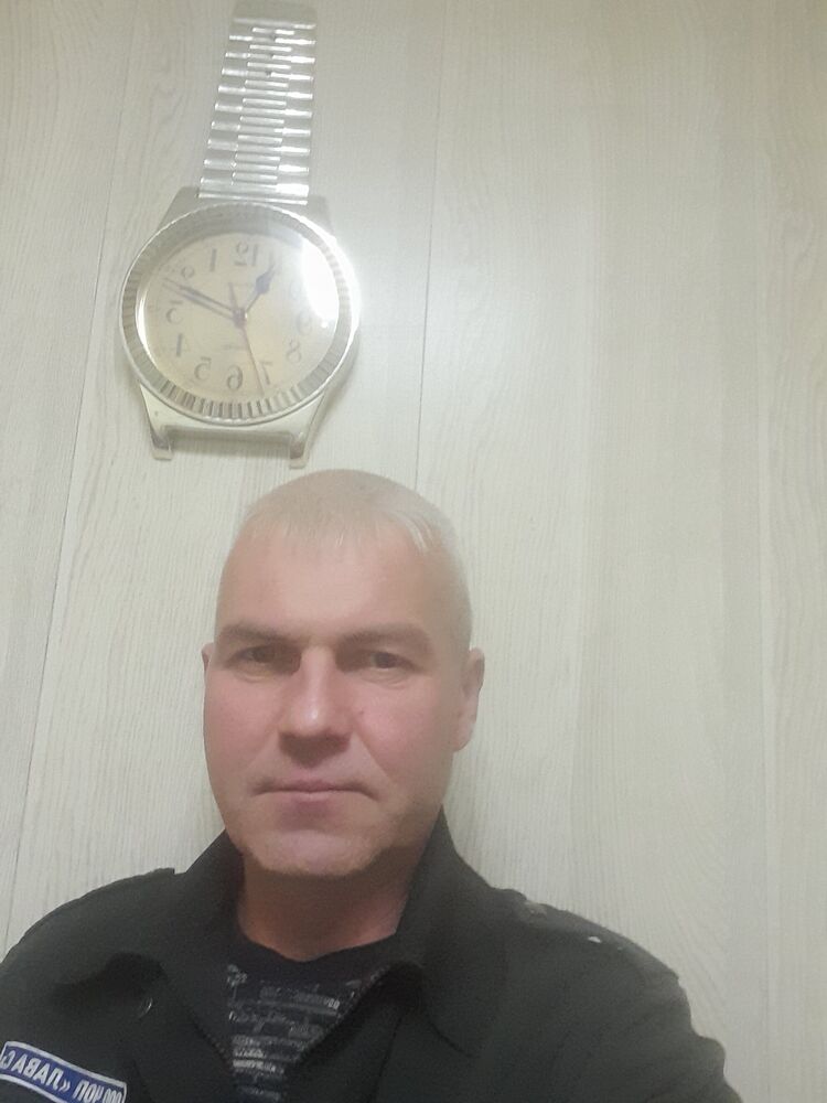  37972177  , 48 ,    