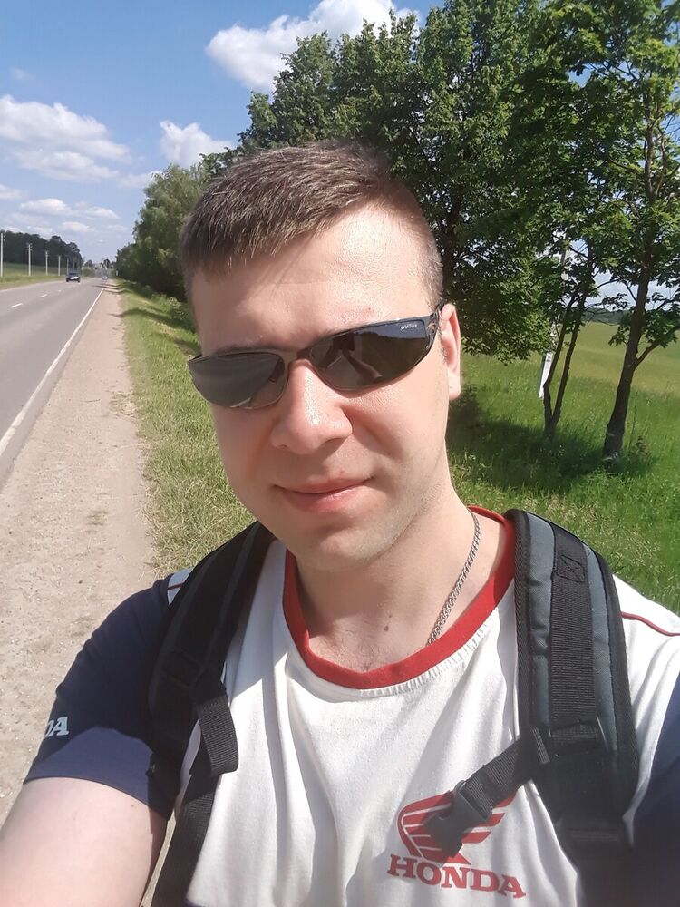  20368607  Ruslan, 37 ,    