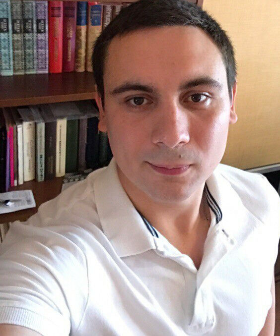  18663657  Igor, 32 ,    