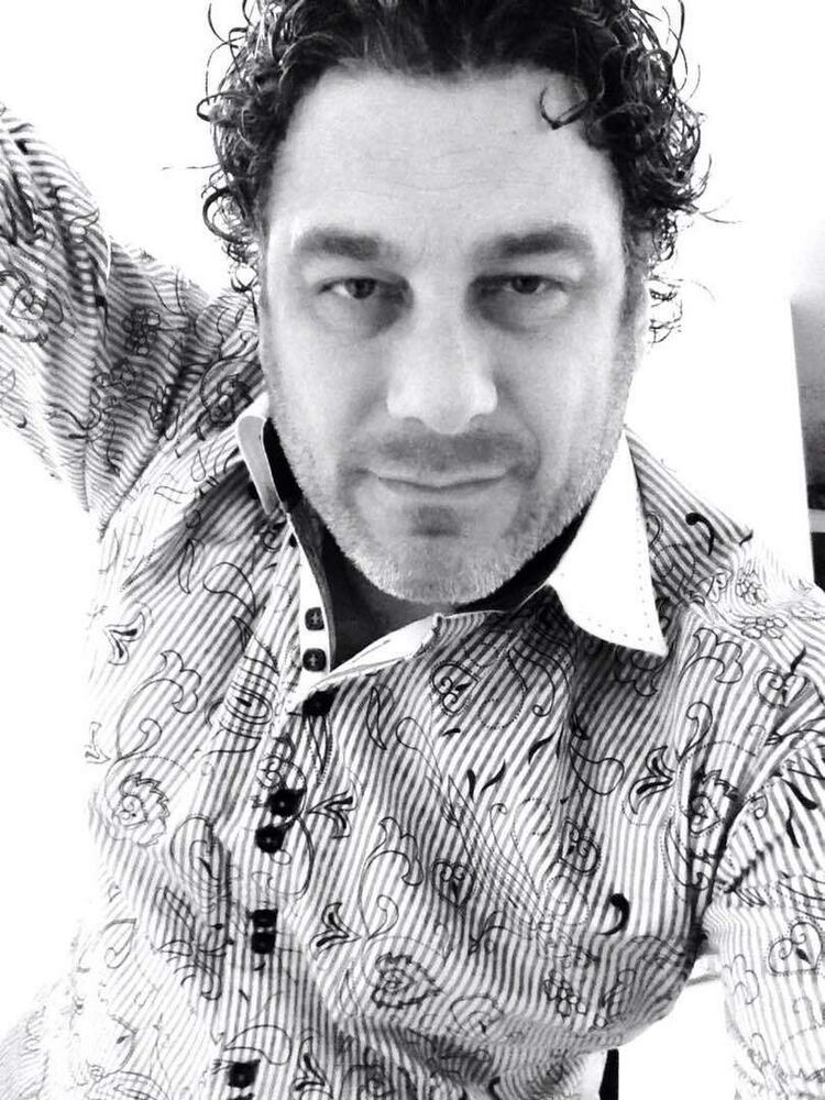  44299327  Finnegan, 59 ,    