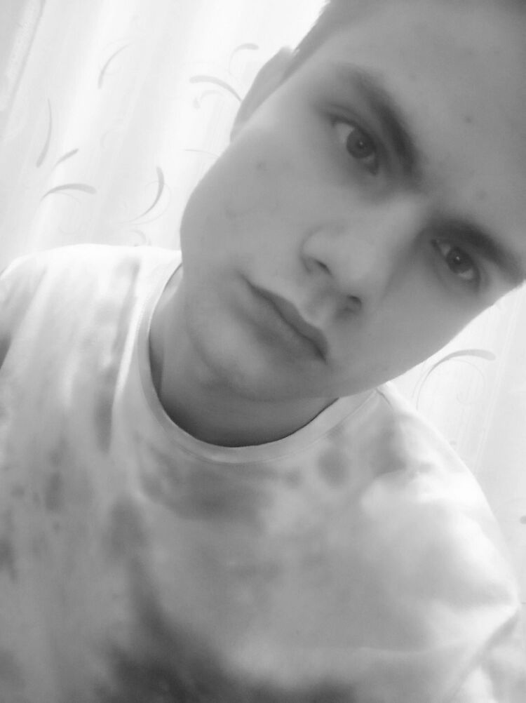  ,   Denis, 21 ,   ,   