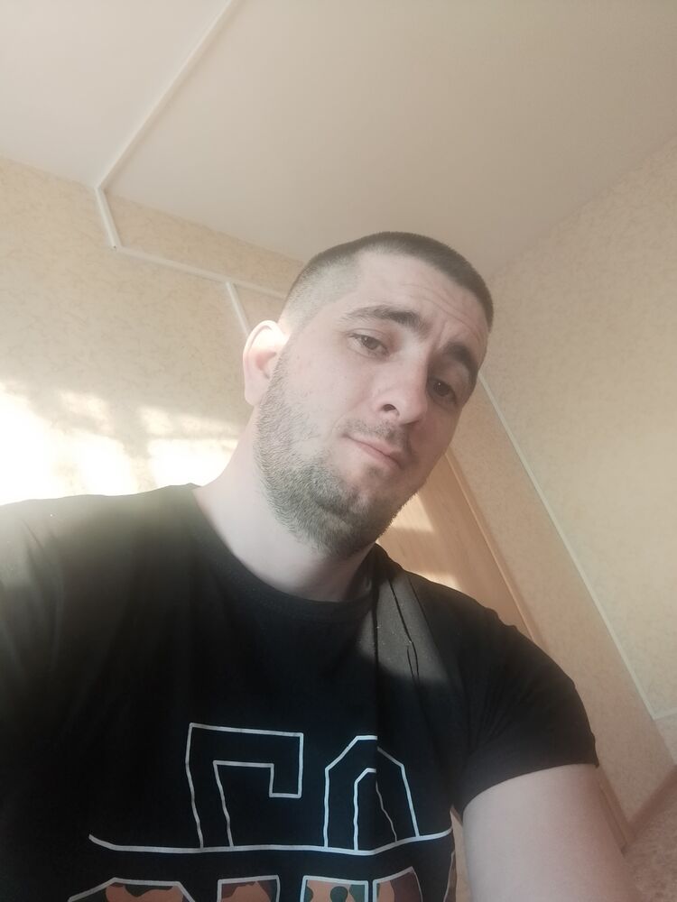  44078797  Nikolai, 33 ,    -
