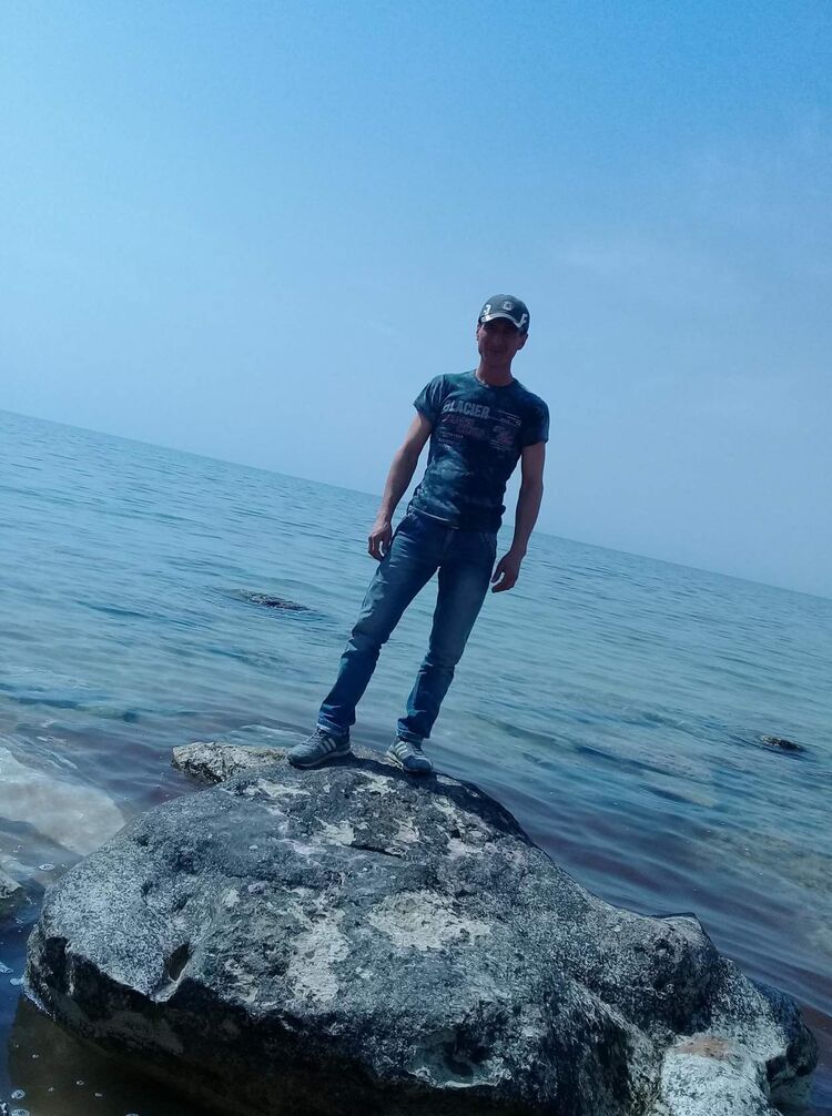  44573617  , 42 ,    