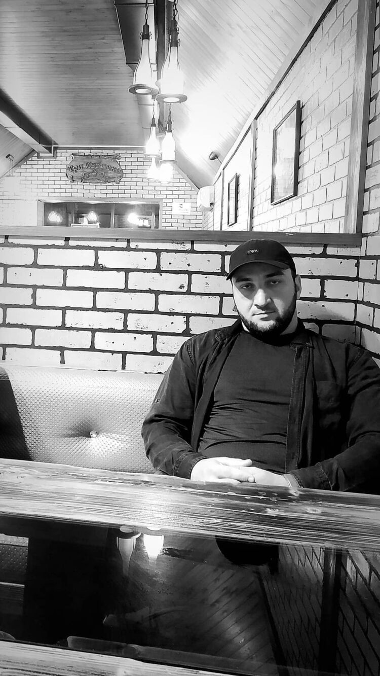  31581667  Abdul, 31 ,    -