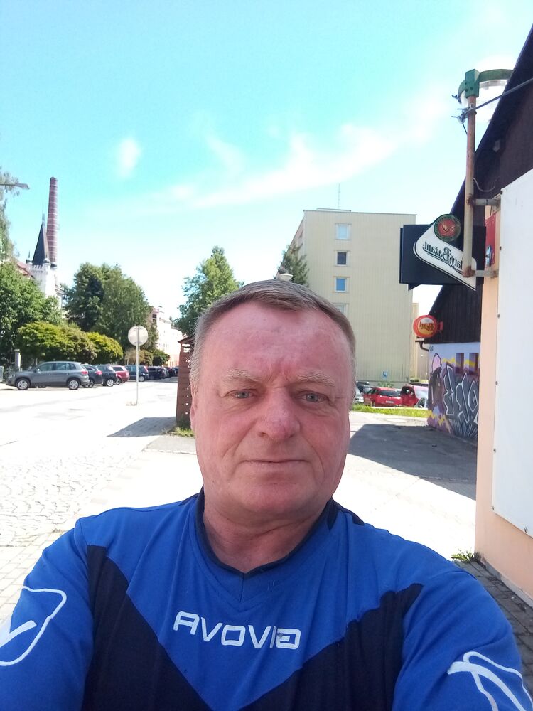  49767137  , 52 ,    Samotisky