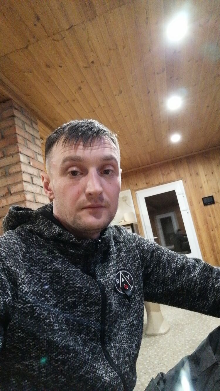  38068157  , 33 ,    