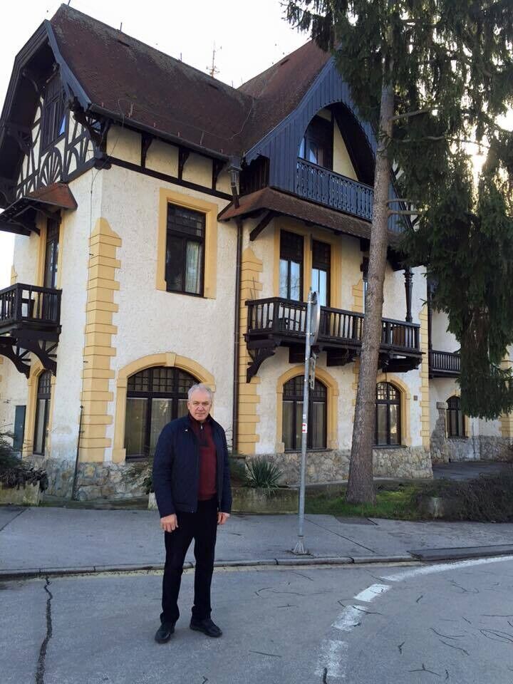  20516027  BekhanChenko, 68 ,    