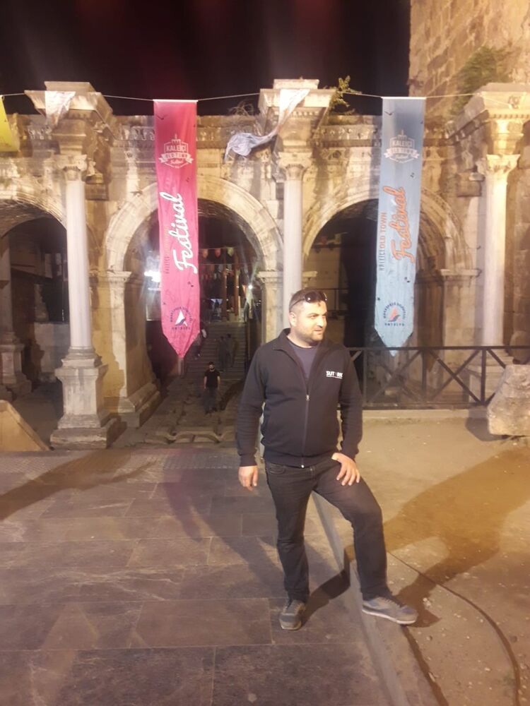  18611577  Gio, 38 ,    