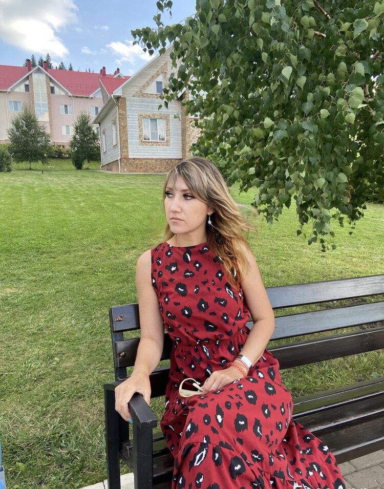  53721267  Olga, 44 ,    