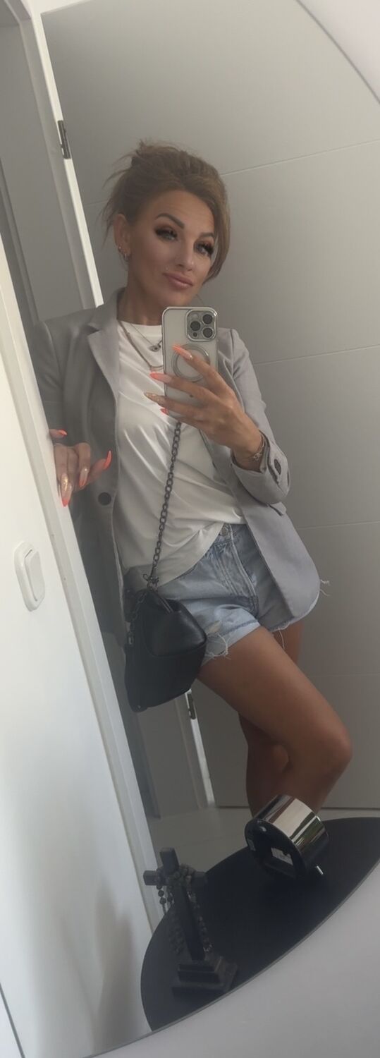  Coburg,   , 41 ,   c 