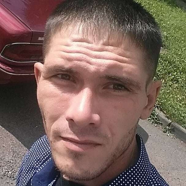  17675077  Ivan, 33 ,    