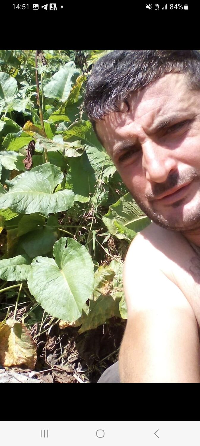  ,   Artur, 38 ,   ,   