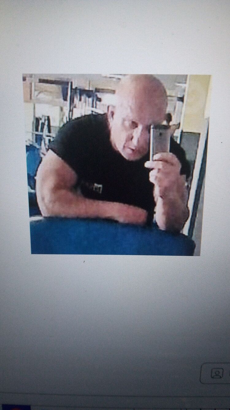  31097767  Donat, 47 ,    Praha