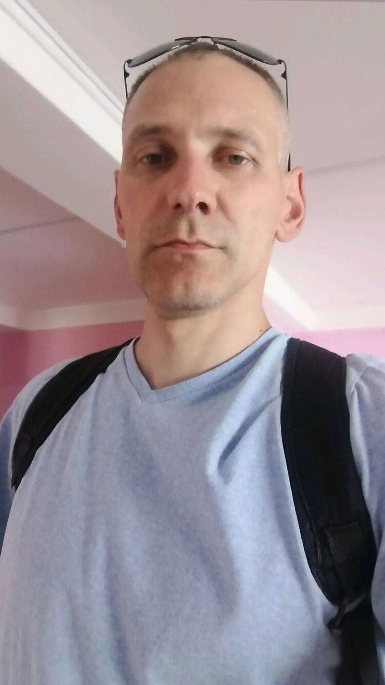 52643317  Pavel, 45 ,    