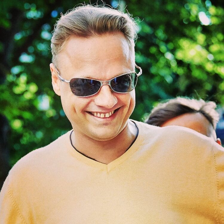 ���� 18839677 ������� ���, 44 ����, ���� ���������� � ������