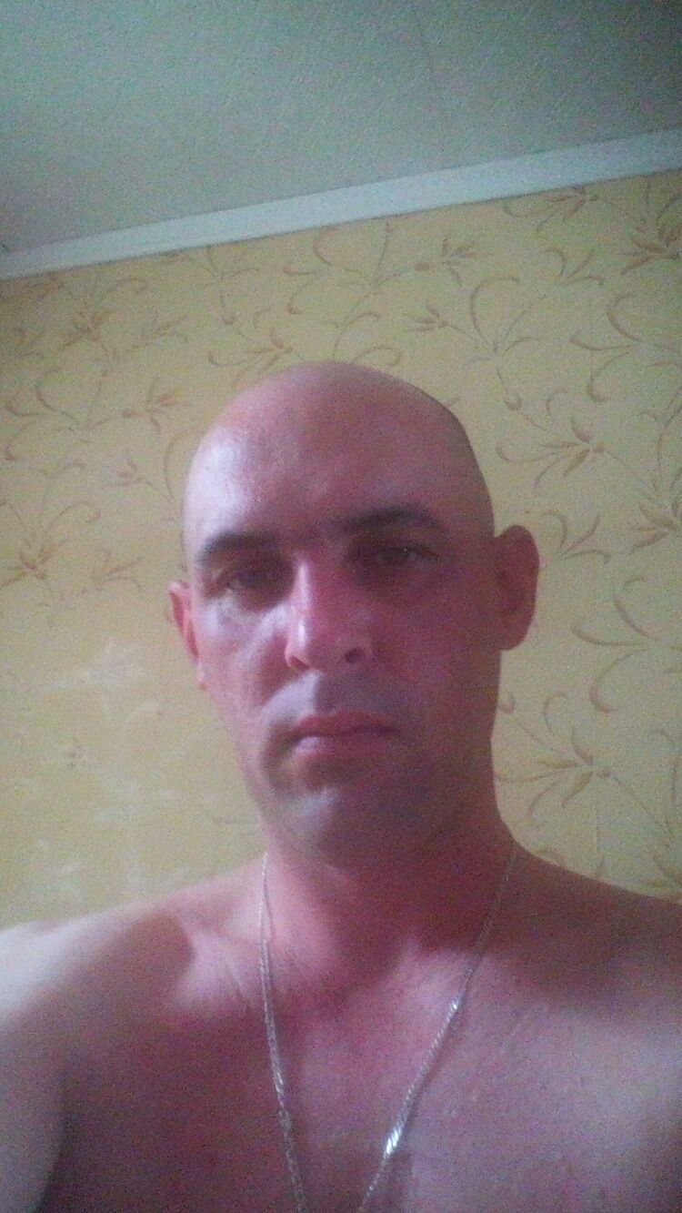  28035617  , 37 ,    