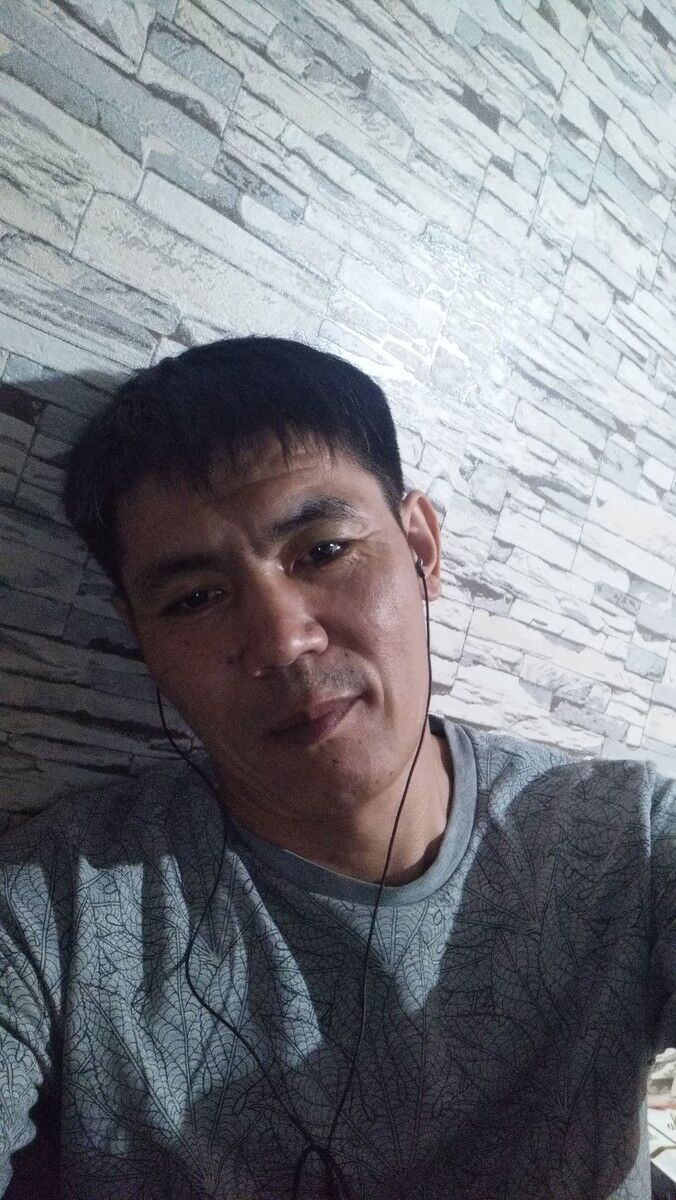  18105637  , 49 ,    