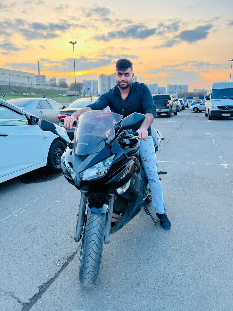  ,   Manjeet, 28 ,   ,   