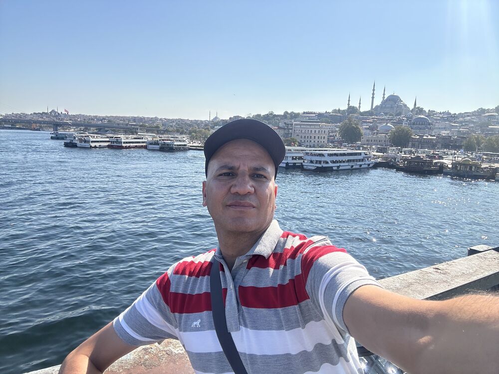  53578197  Moumou, 38 ,    
