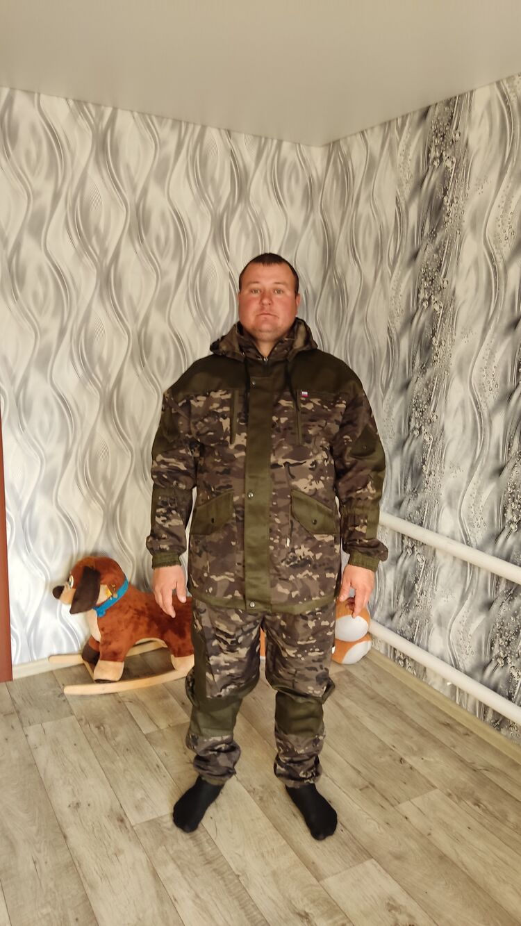  ,   Alex, 37 ,   ,   
