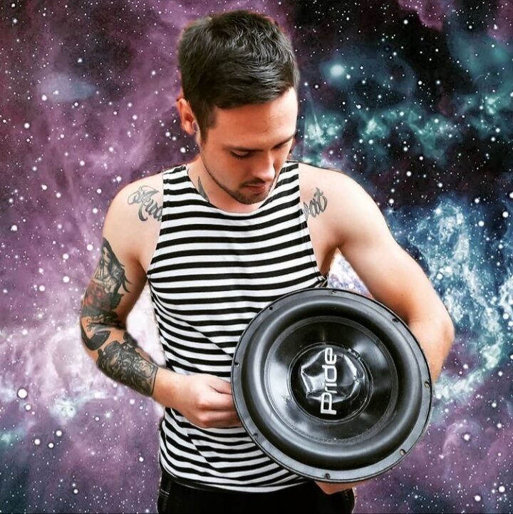  29324317  , 29 ,    -