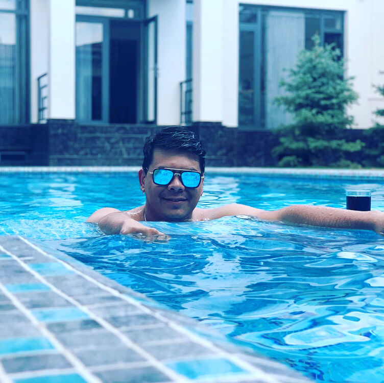 ���������� �������, ���� ������� Operator, 34 ����, ������������ ��� ������, ����� � ���������, c�������� ���������