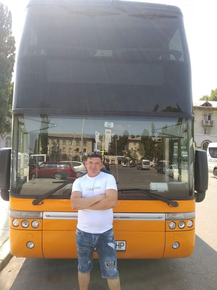  ,   Grisa, 44 ,   ,   , c 