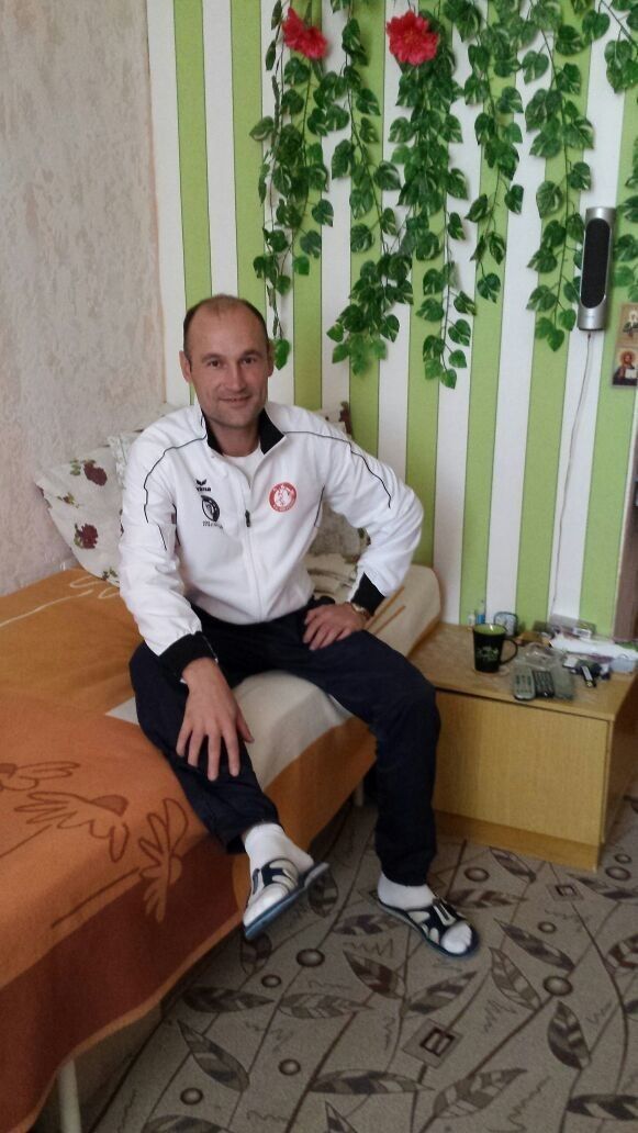  10537507  Damianitt, 40 ,    