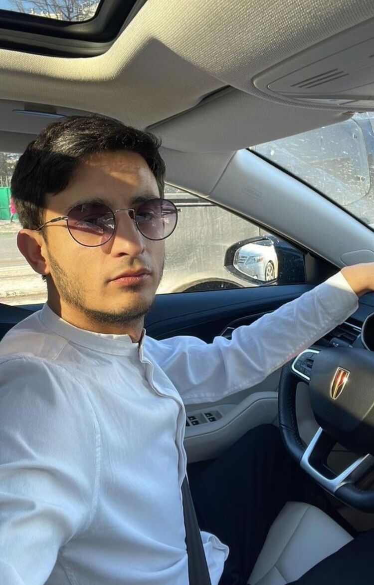  49100817  Javahir, 32 ,    